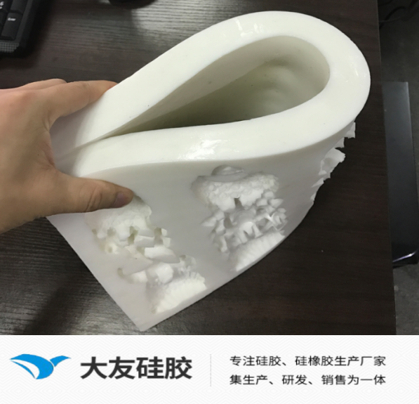 什么原因?qū)е履＞吖枘z產(chǎn)品變形？